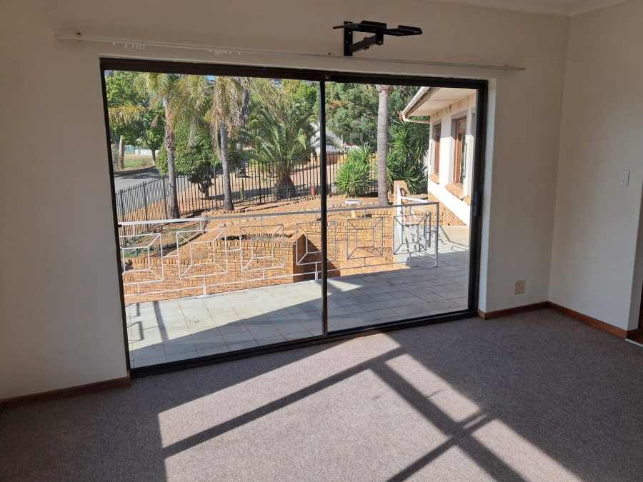 3 Bedroom Property for Sale in Bothasig Western Cape